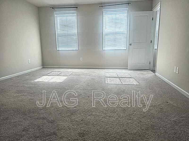 8005 Mulberry Glen Lane, Charlotte, NC 28215 - House for Rent - Image 9