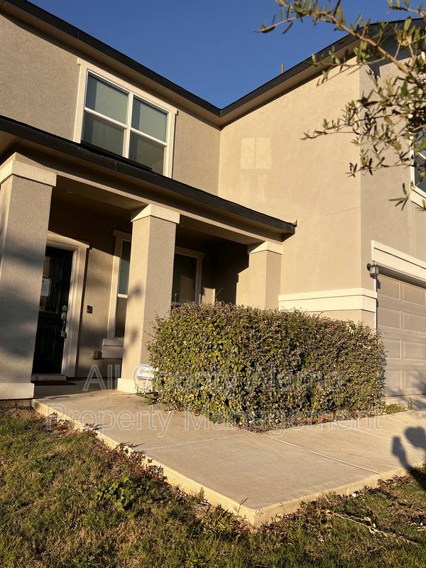 4584 Klein Meadows, New Braunfels, TX 78130 - House for Rent - Image 5