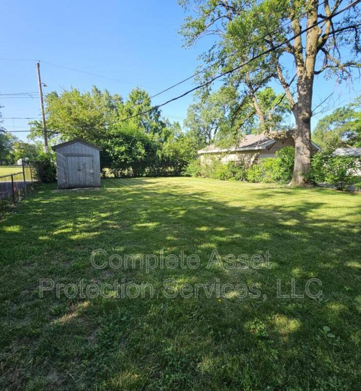 2430 81st St, Highland, IN 46322 - House for Rent - Image 8