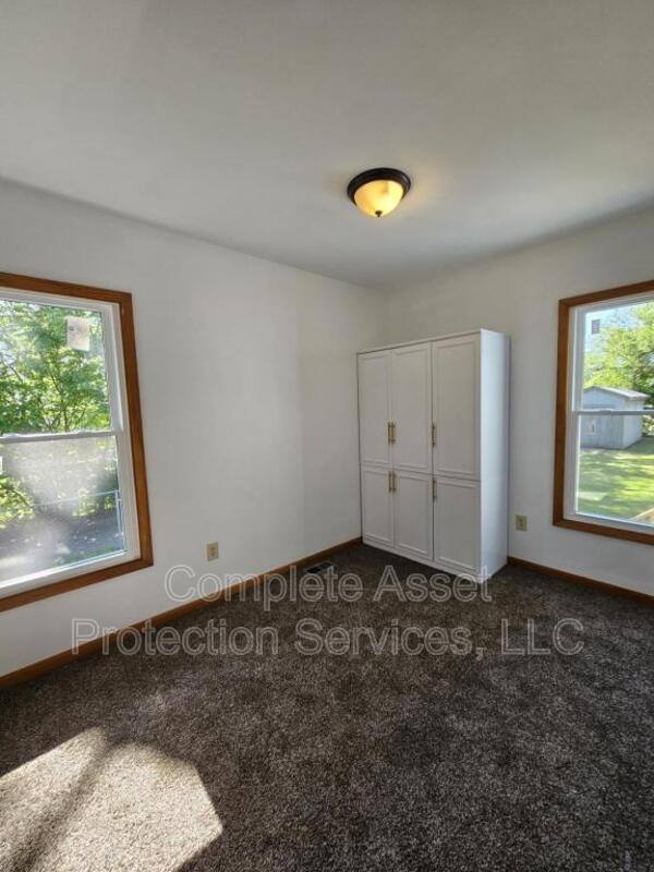 2430 81st St, Highland, IN 46322 - House for Rent - Image 3