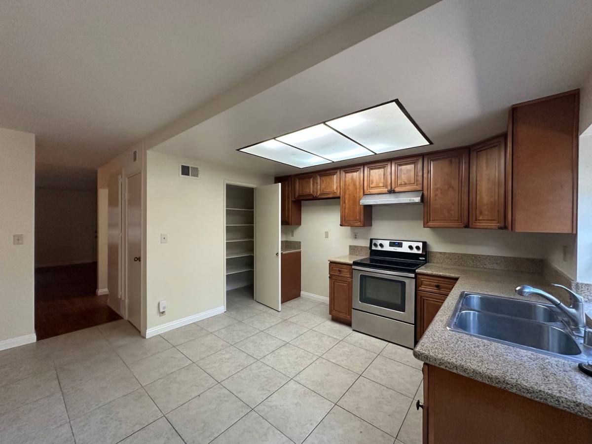 9741 Reseda Blvd #44, Northridge, CA 91324 - Townhouse for Rent - Image 10