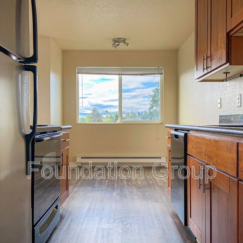 2405 NW 65th St #304, Seattle, WA 98117 - Apartment for Rent - Image 1