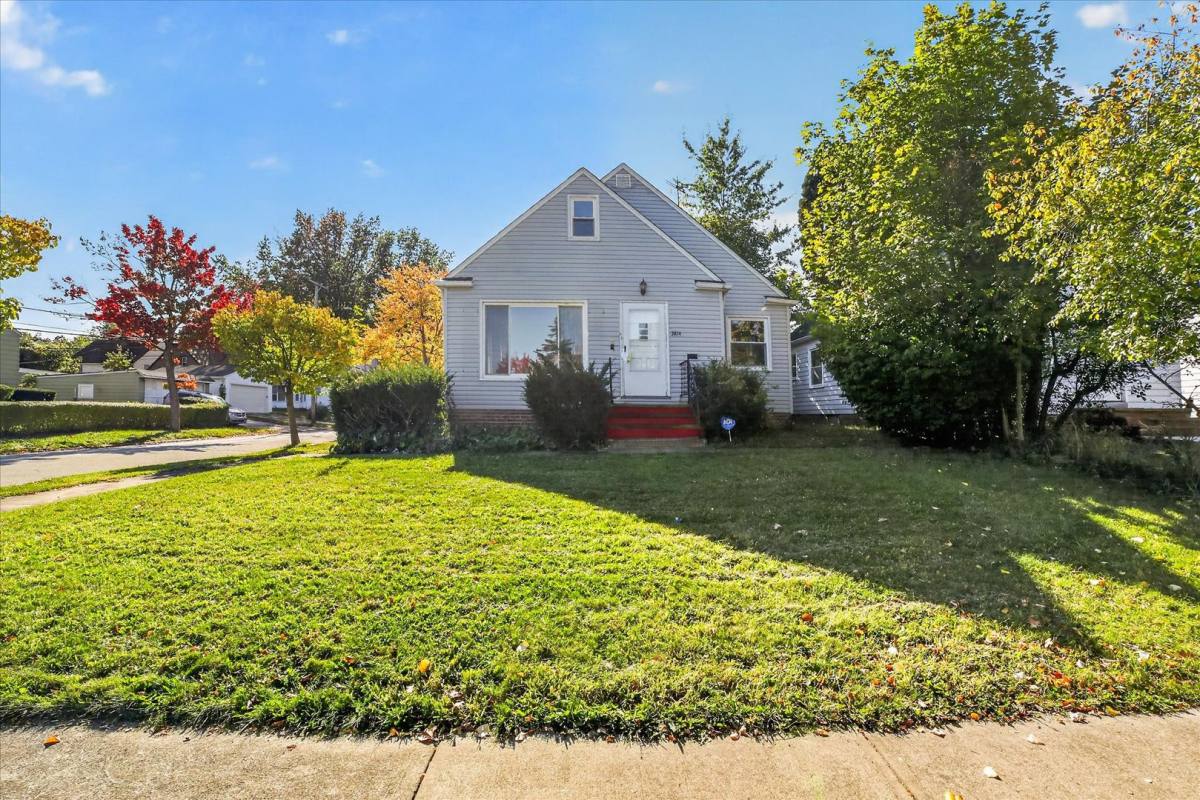 House for rent at 3814 Salisbury Rd, Cleveland, OH 44121