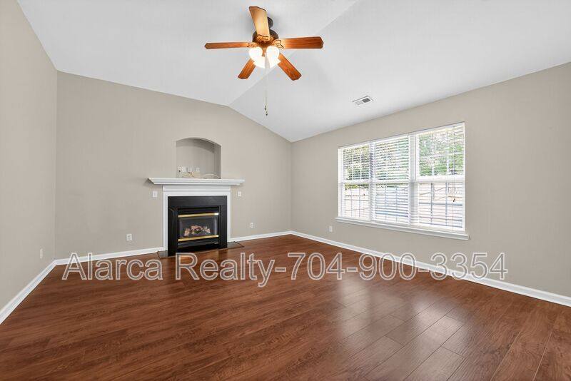 11223 Dickie Ross Rd, Charlotte, NC 28277 - House for Rent - Image 8