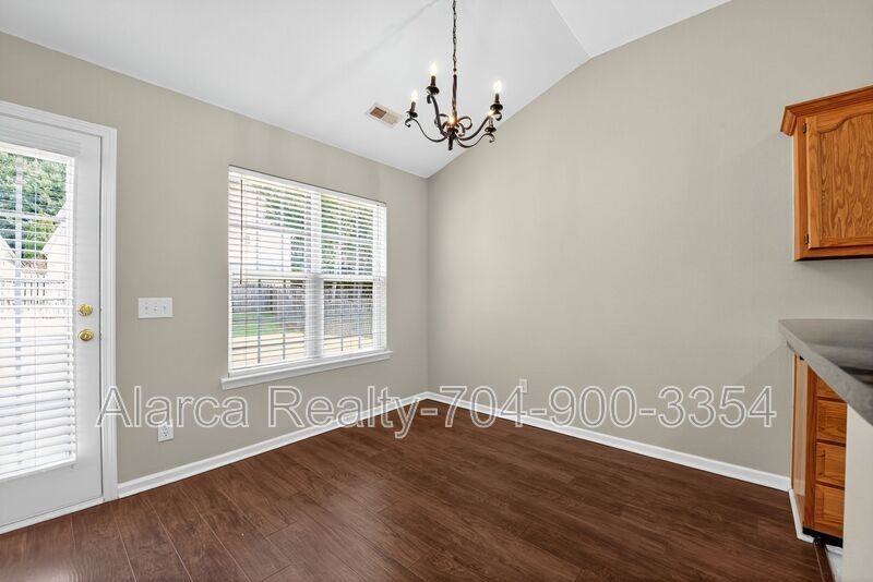 11223 Dickie Ross Rd, Charlotte, NC 28277 - House for Rent - Image 5