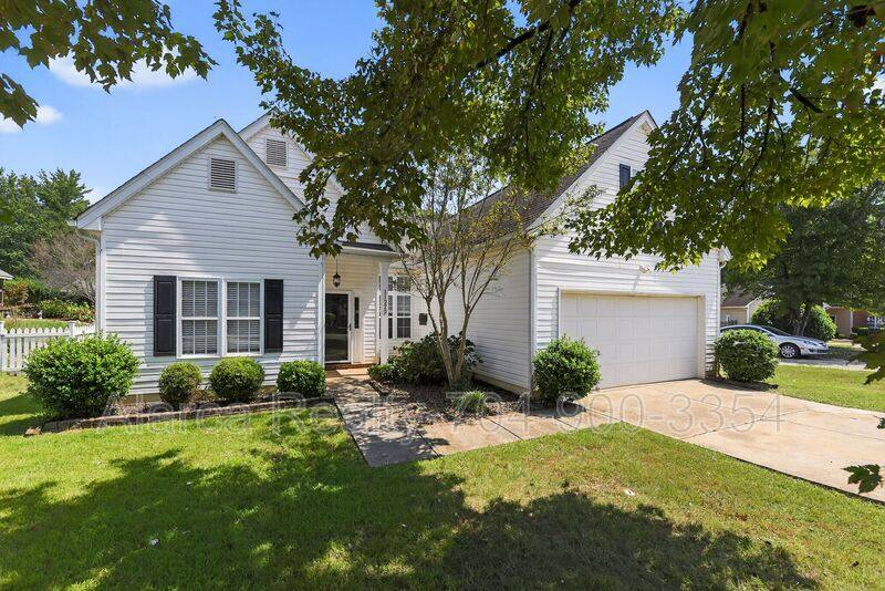 11223 Dickie Ross Rd, Charlotte, NC 28277 - House for Rent - Image 1