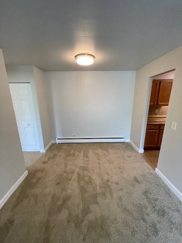 932 W Rollins Rd #E, Round Lake, IL 60073 - Apartment for Rent - Image 5