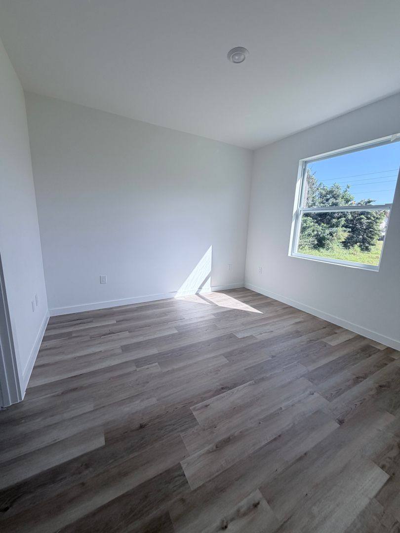 717-719 Gordon Ave S, Lehigh Acres, FL 33973 - Apartment for Rent - Image 9