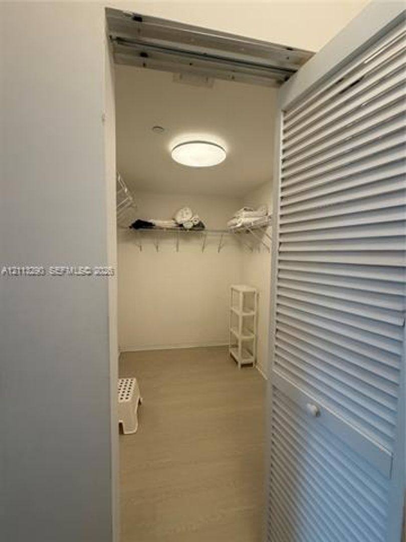 951 Brickell Ave #405, Miami, FL 33131 - Apartment for Rent - Image 10