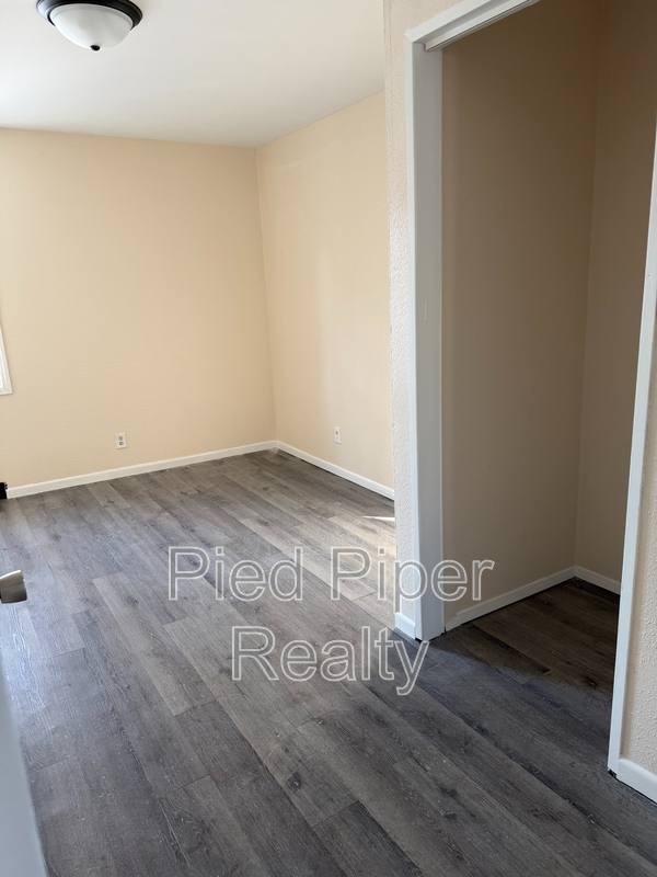 458 S Float Ave, Freeport, IL 61032 - House for Rent - Image 9