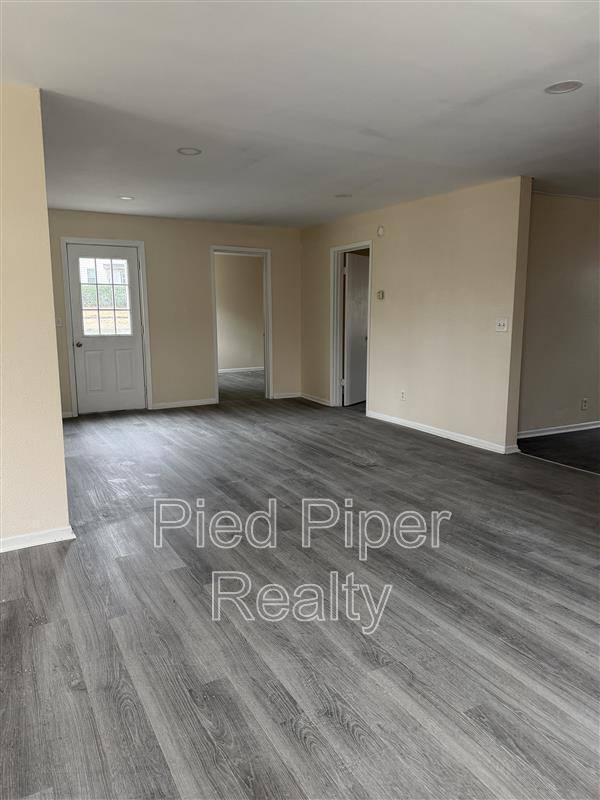 458 S Float Ave, Freeport, IL 61032 - House for Rent - Image 7