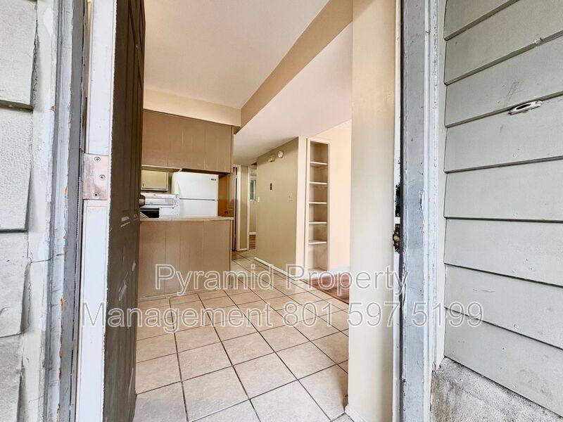 353 S 1100 E #7, Salt Lake City, UT 84102 - Apartment for Rent - Image 3