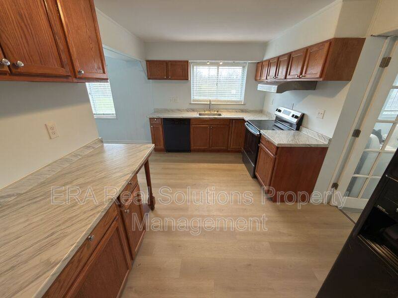 7723 W Chester Rd, West Chester, OH 45069 - House for Rent - Image 4