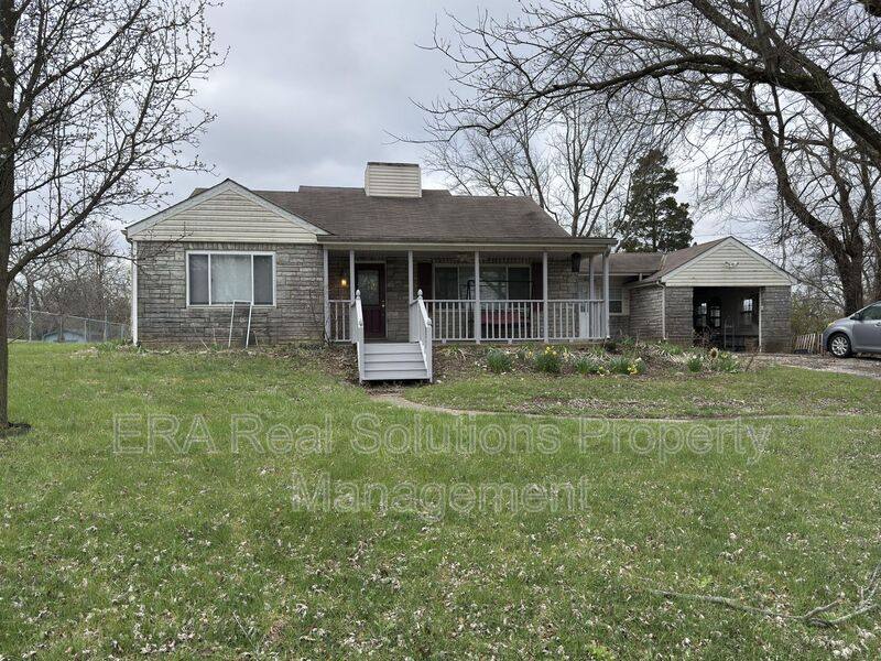 7723 W Chester Rd, West Chester, OH 45069 - House for Rent - Image 1