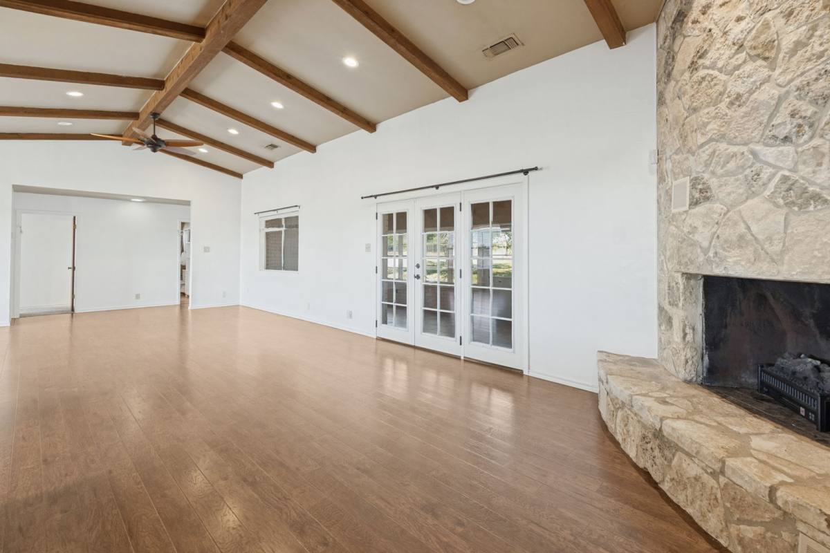 5010 FM 775, Seguin, TX 78155 - House for Rent - Image 8