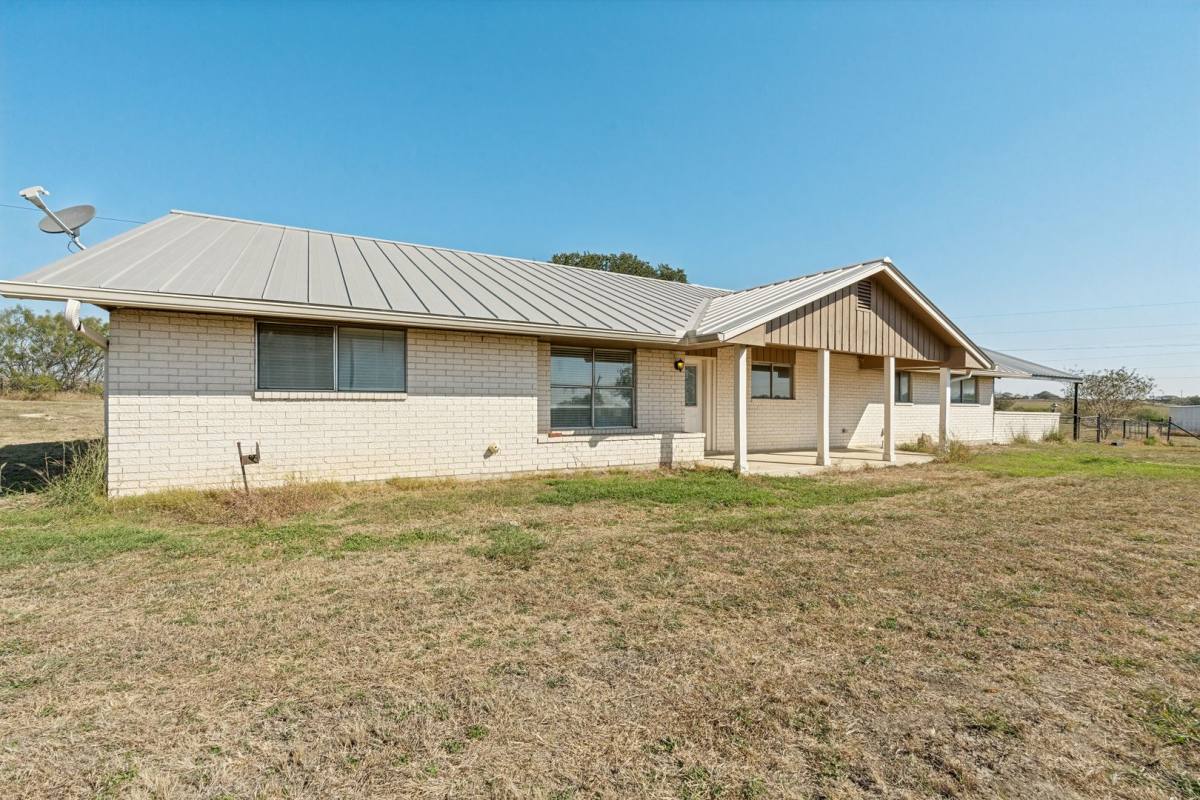 5010 FM 775, Seguin, TX 78155 - House for Rent