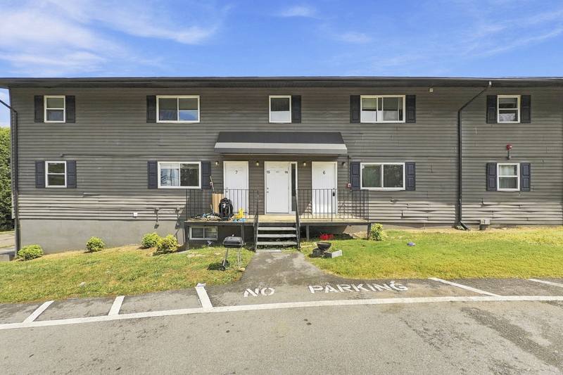 2215 Washington Pike #14, Knoxville, TN 37917 - Apartment for Rent - Image 1