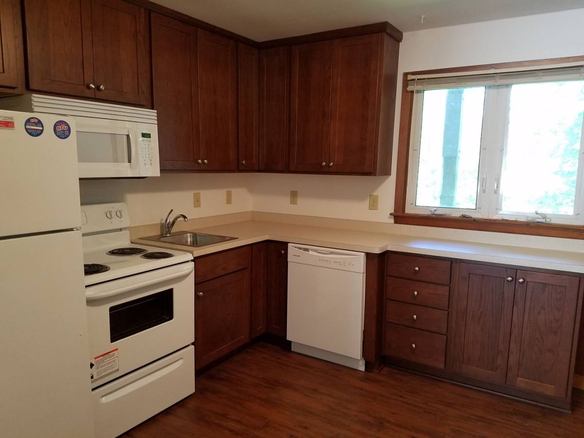 2110 Campus St, Cedar Falls, IA 50613 - Apartment for Rent - Image 7