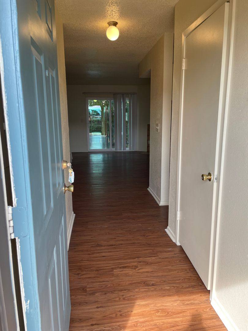 832 W Collins, Denton, TX 76201 - Condo for Rent - Image 2