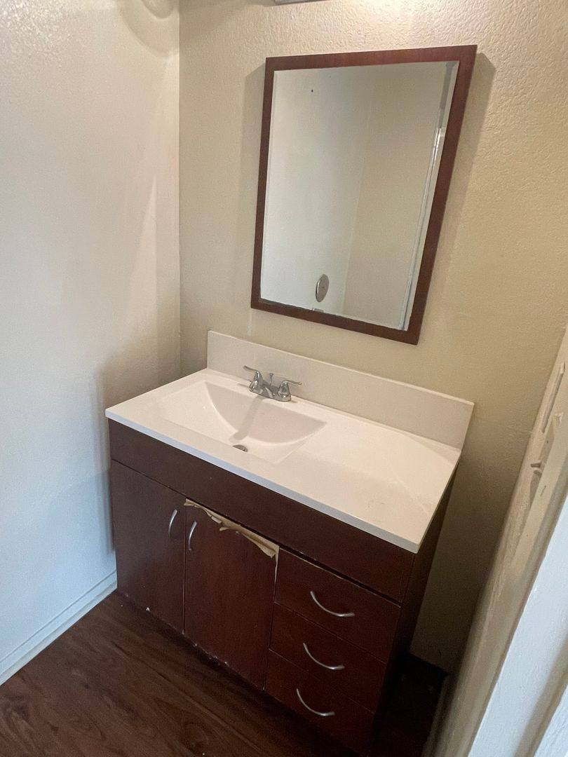 832 W Collins, Denton, TX 76201 - Condo for Rent - Image 4