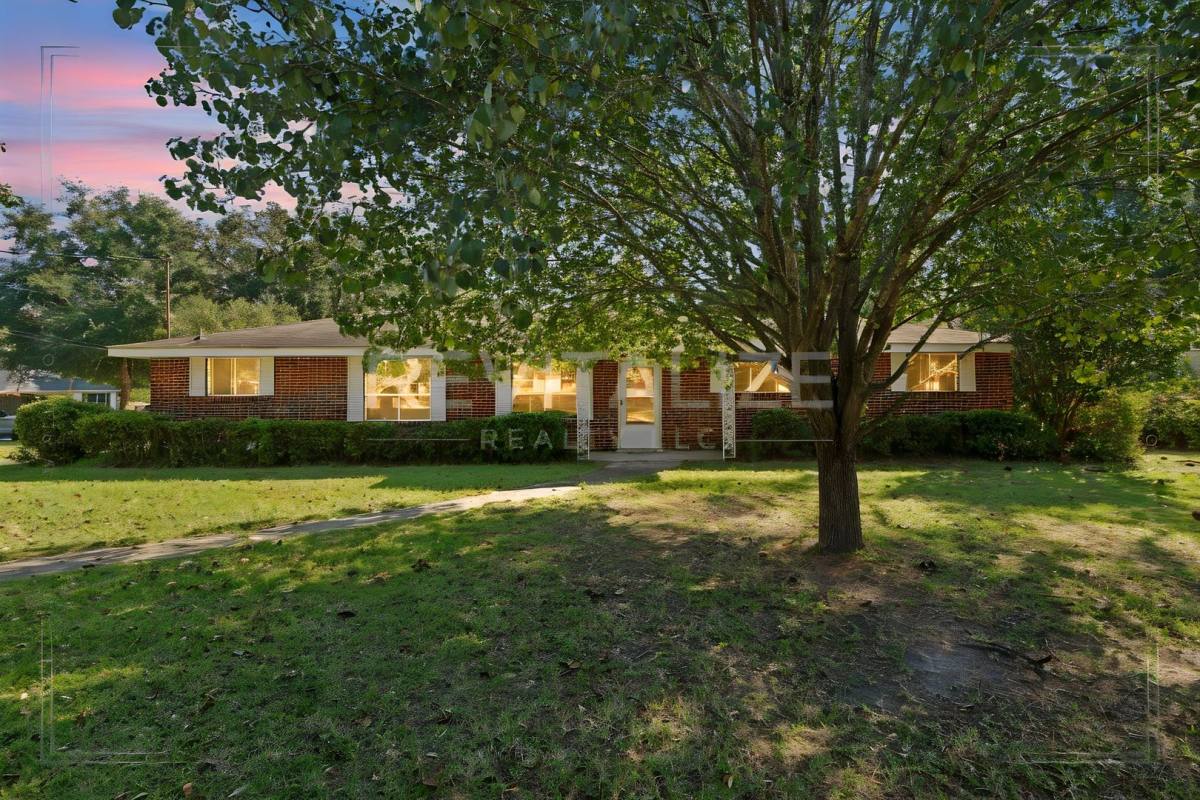25 Everett Ave W, Saraland, AL 36571 - House for Rent - Image 1