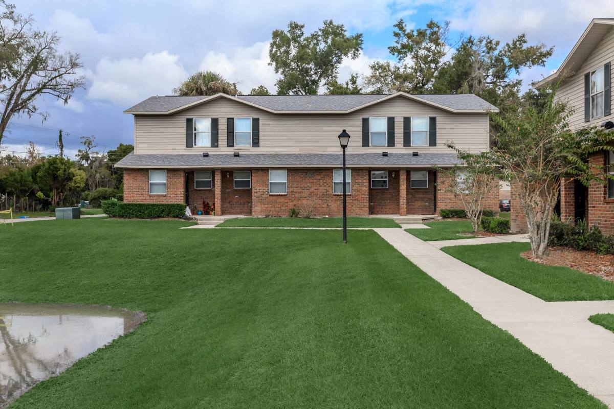 240 Whispering Oaks Court, Orange City, FL 32763 - Apartment for Rent - Image 4