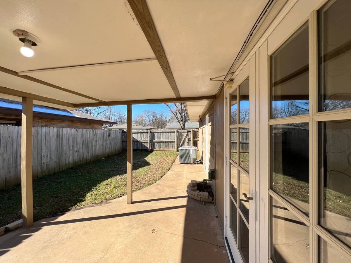 House for rent at 3200 Del Rancho Rd, Del City, OK 73115