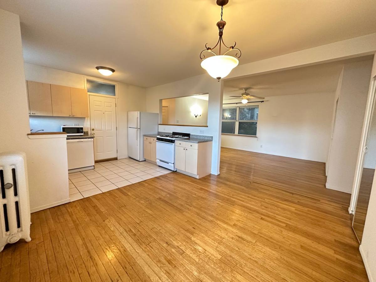 Apartment for rent at Pine Ridge Terrace, 3740 N Pine Grove Ave, Chicago, IL 60613