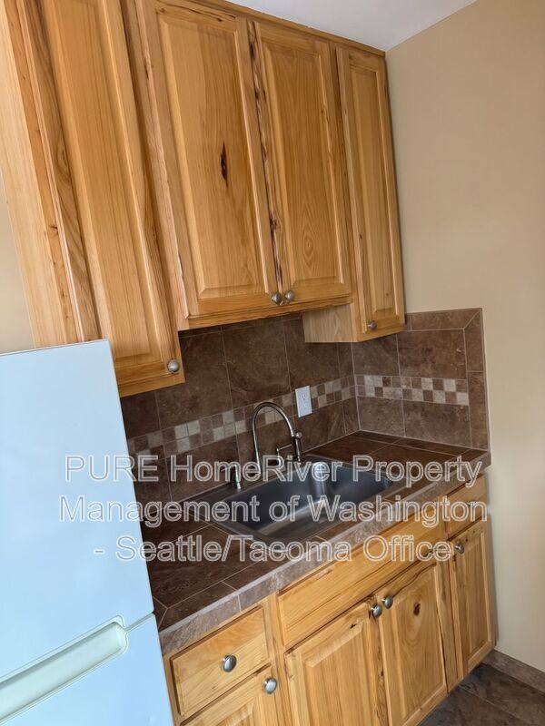 1554 NW 51st St, Seattle, WA 98107 - Apartment for Rent - Image 5