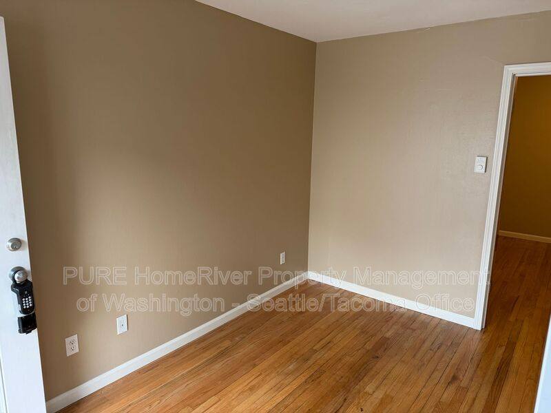 1554 NW 51st St, Seattle, WA 98107 - Apartment for Rent - Image 2