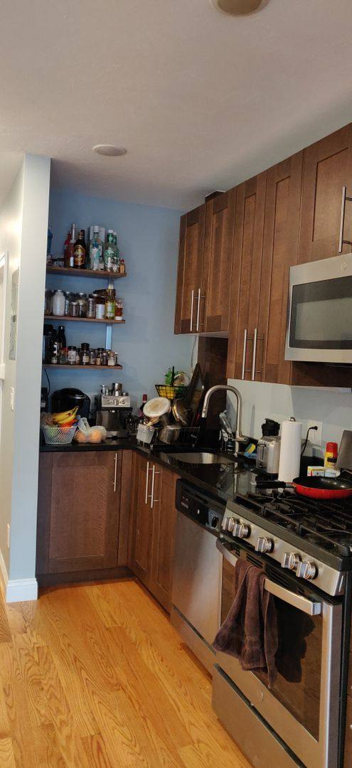 186 Kelton St #1E, Allston, MA 02134 - Townhouse for Rent - Image 4