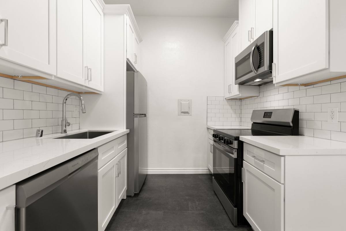 1114 N Kings Rd, West Hollywood, CA 90069 - Apartment for Rent - Image 3