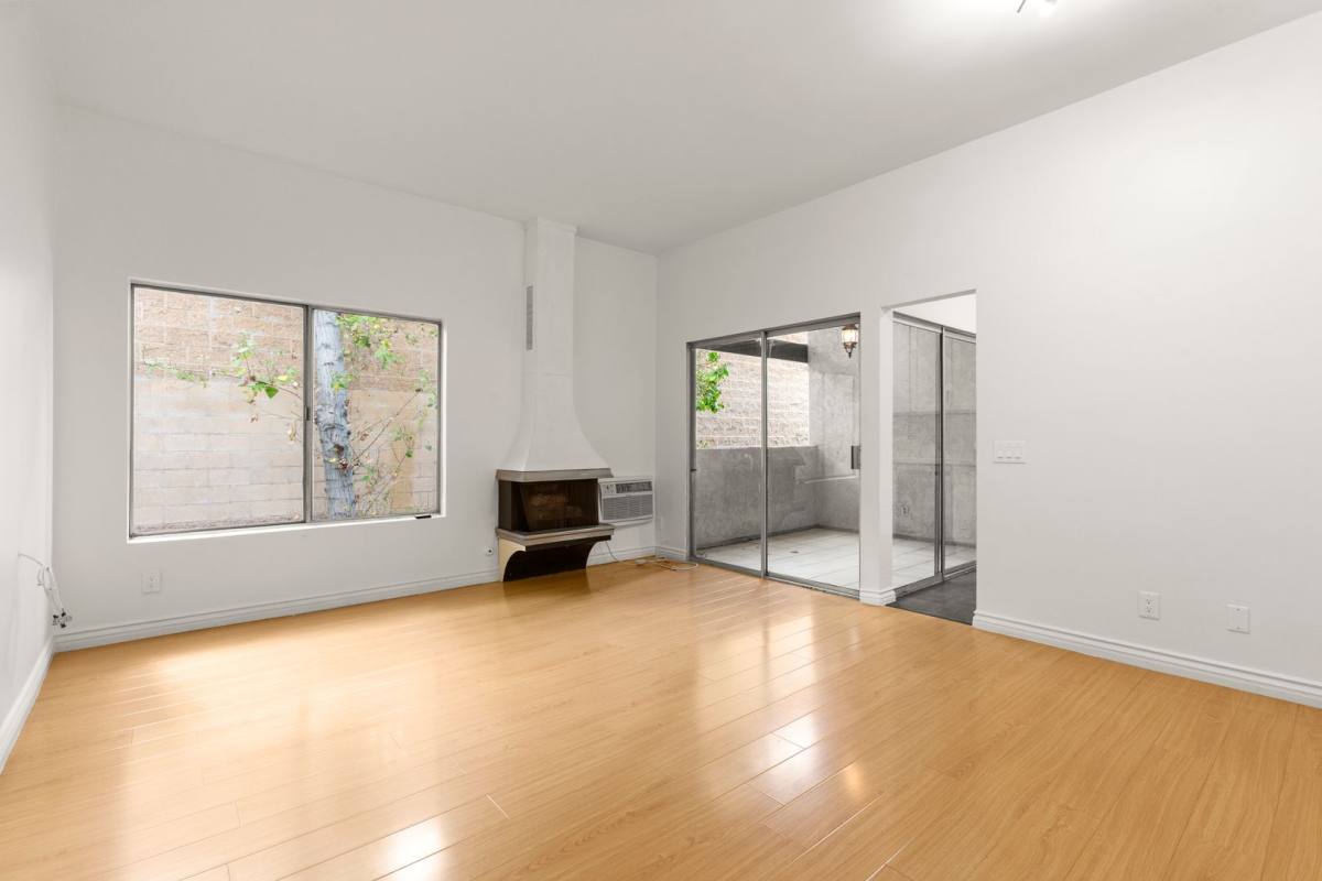 1114 N Kings Rd, West Hollywood, CA 90069 - Apartment for Rent - Image 2