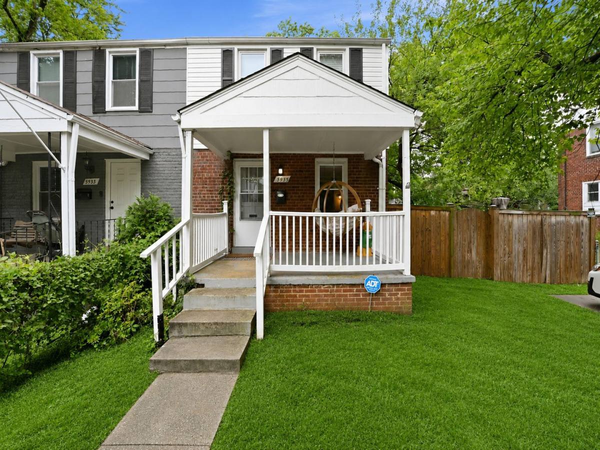 5935 Williamsburg Rd, Alexandria, VA 22303 - Townhouse for Rent - Image 1