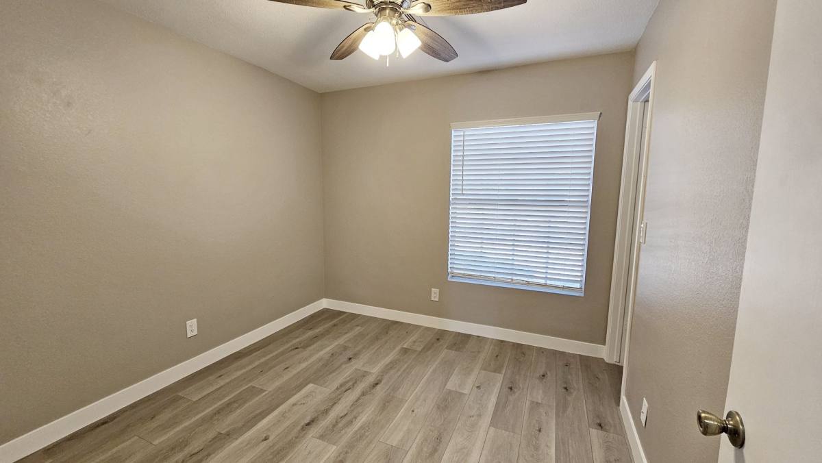 10127 W Orange Dr, Glendale, AZ 85307 - House for Rent - Image 9