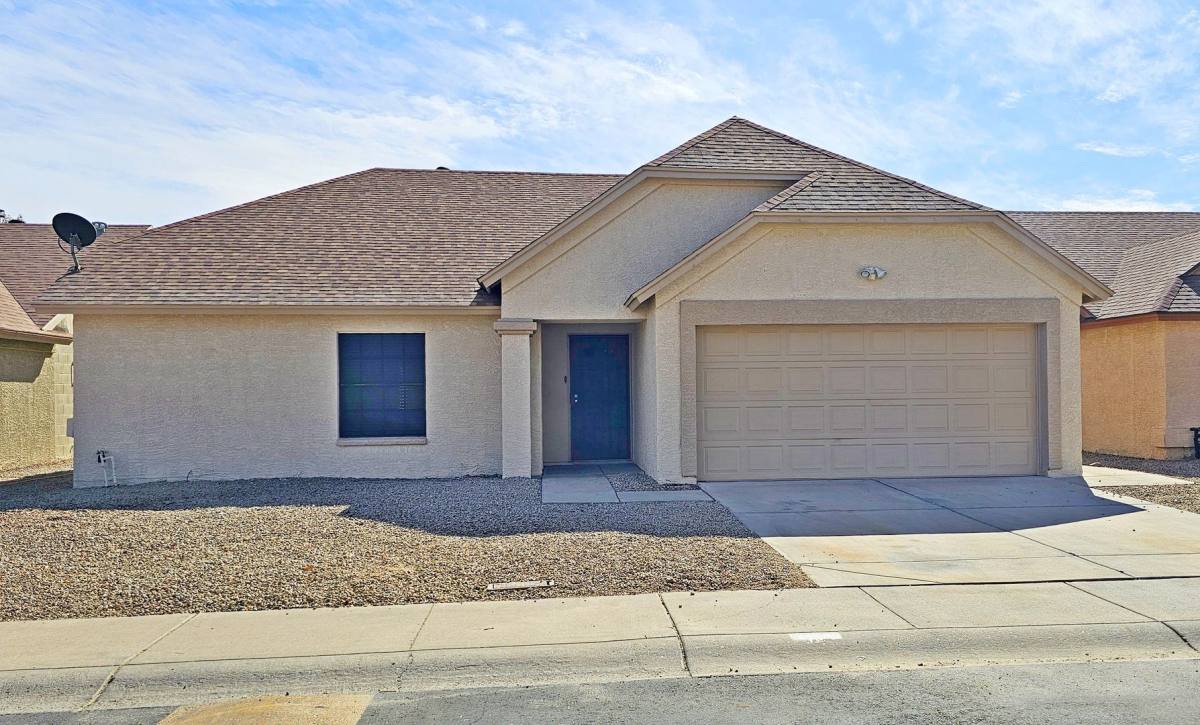 10127 W Orange Dr, Glendale, AZ 85307 - House for Rent - Image 2