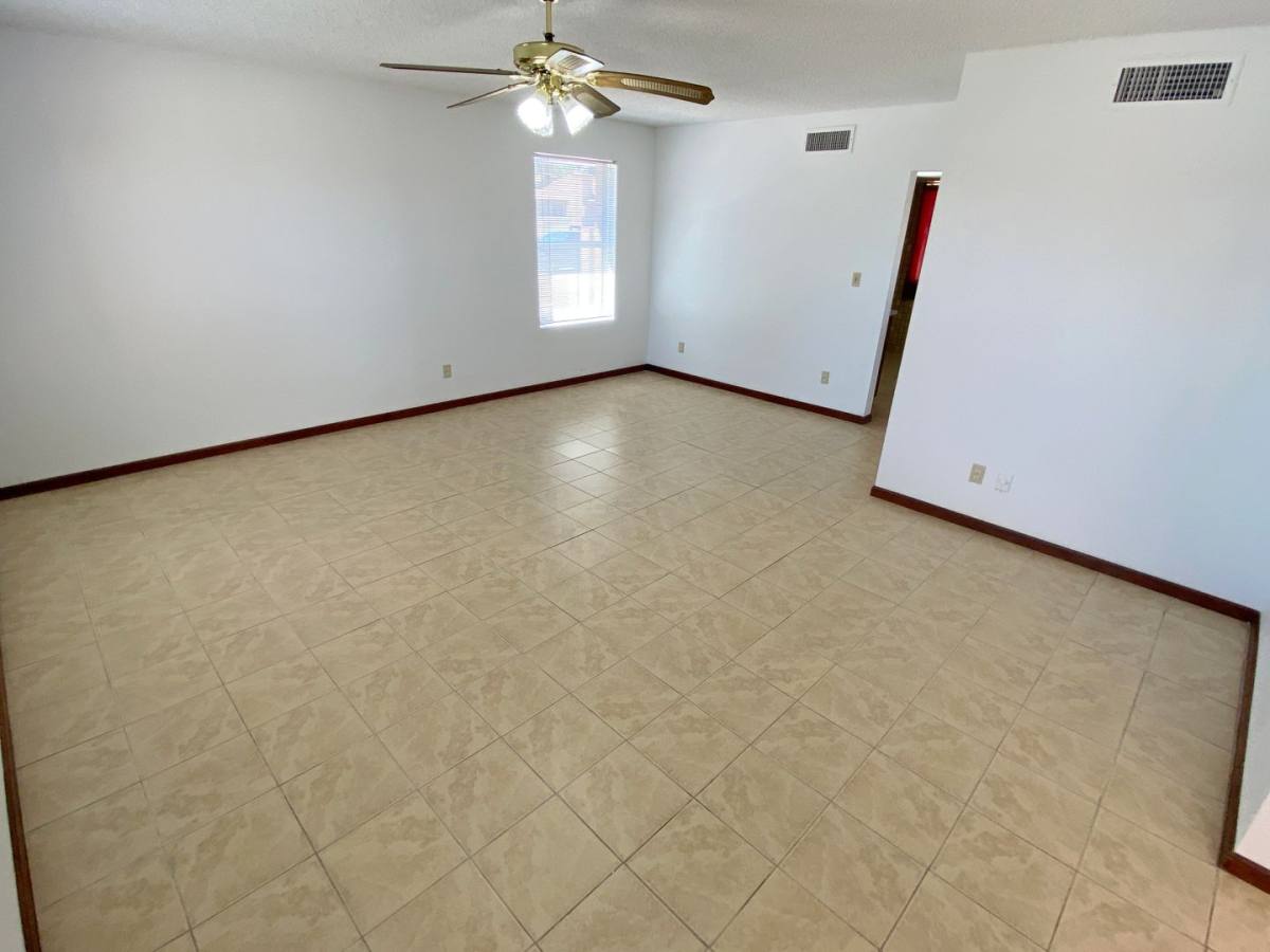 6022 N 72nd Dr, Glendale, AZ 85303 - House for Rent - Image 6