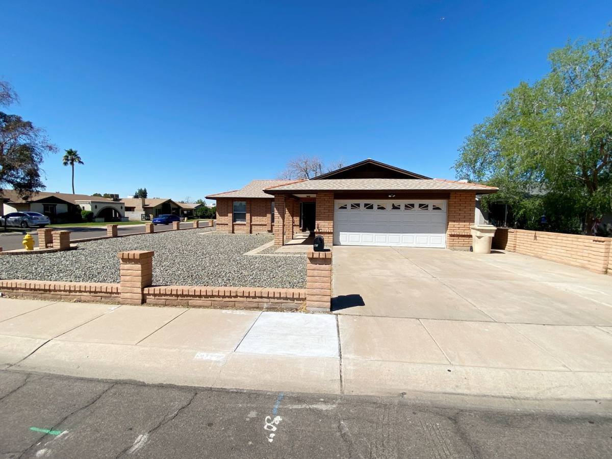6022 N 72nd Dr, Glendale, AZ 85303 - House for Rent - Image 2