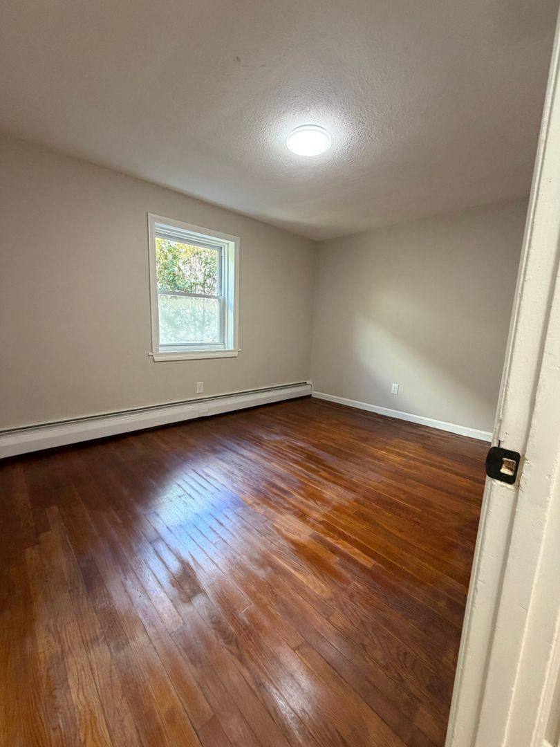 260 Nesmith St, Lowell, MA 01852 - Apartment for Rent - Image 4