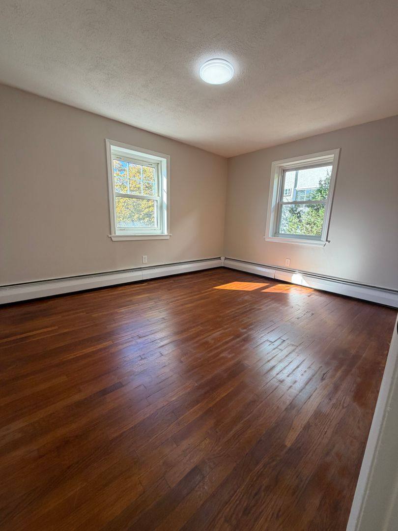260 Nesmith St, Lowell, MA 01852 - Apartment for Rent - Image 5