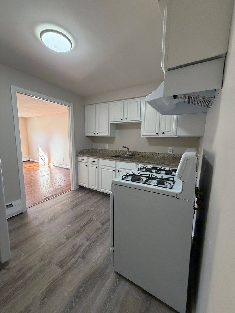 260 Nesmith St, Lowell, MA 01852 - Apartment for Rent - Image 8