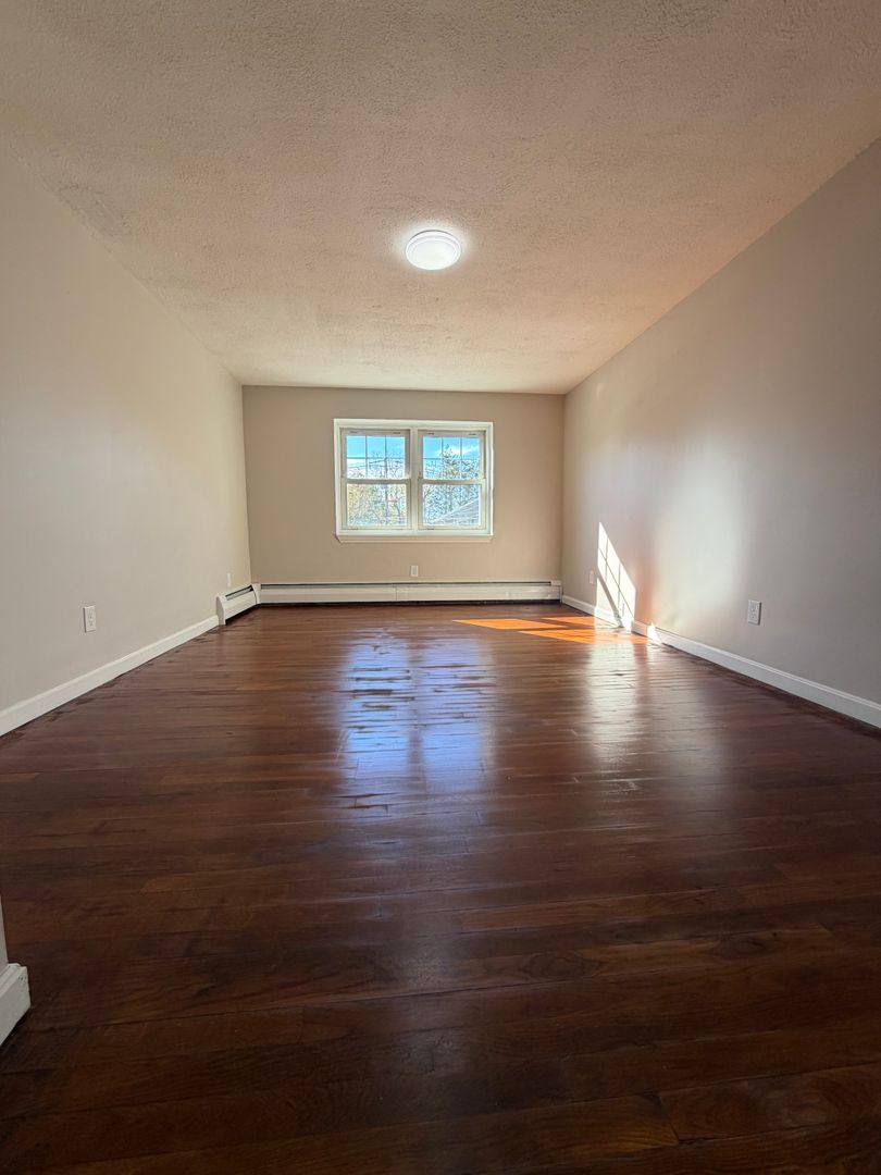 260 Nesmith St, Lowell, MA 01852 - Apartment for Rent - Image 7