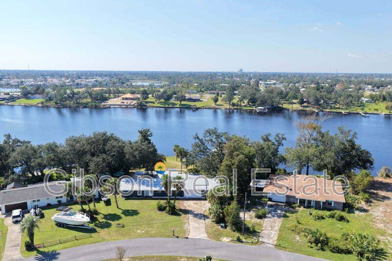 7001 Yellow Bluff Rd #A, Panama City, FL 32404 - Apartment for Rent - Image 2
