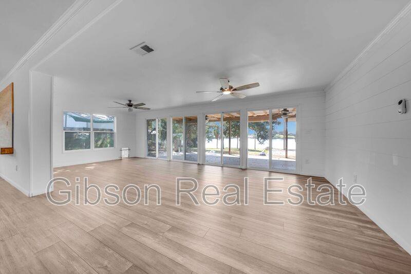 7001 Yellow Bluff Rd #A, Panama City, FL 32404 - Apartment for Rent - Image 9