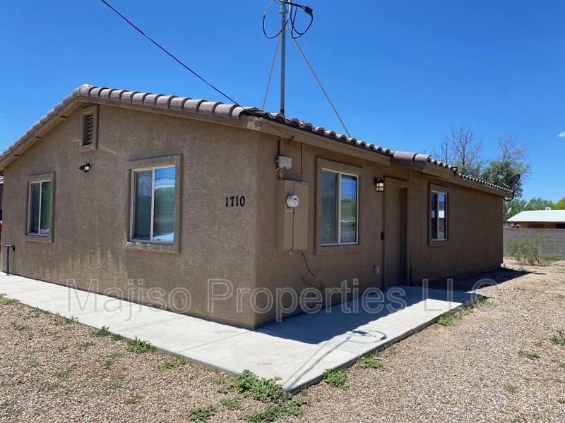 1710 S 8th Ave, Tucson, AZ 85713 - House for Rent