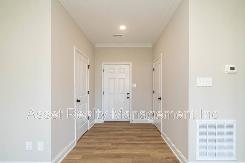 7822 Tree Line Lane, Corryton, TN 37721 - House for Rent - Image 4