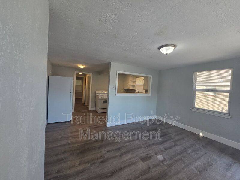 724 N Noland Rd #B, Independence, MO 64055 - House for Rent - Image 3
