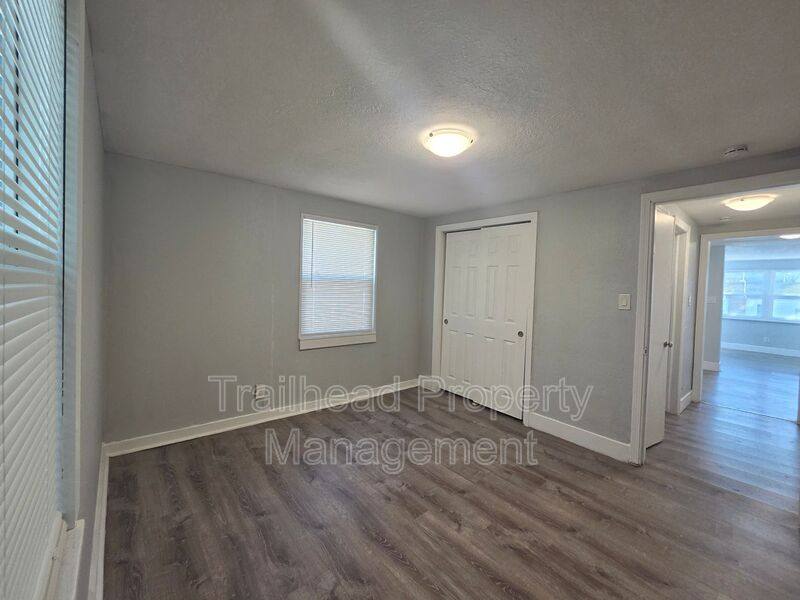 724 N Noland Rd #B, Independence, MO 64055 - House for Rent - Image 9