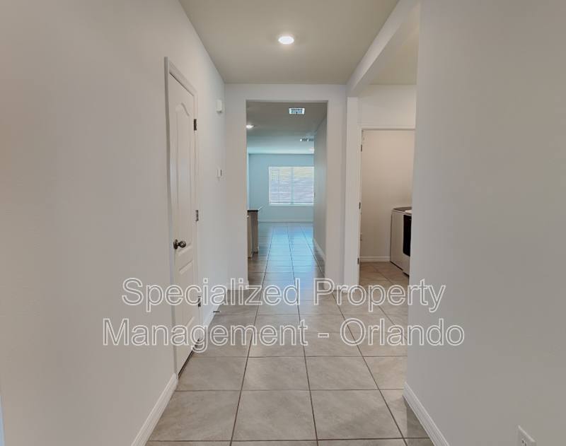 1198 Winter Gray Circle, Deltona, FL 32738 - House for Rent - Image 2