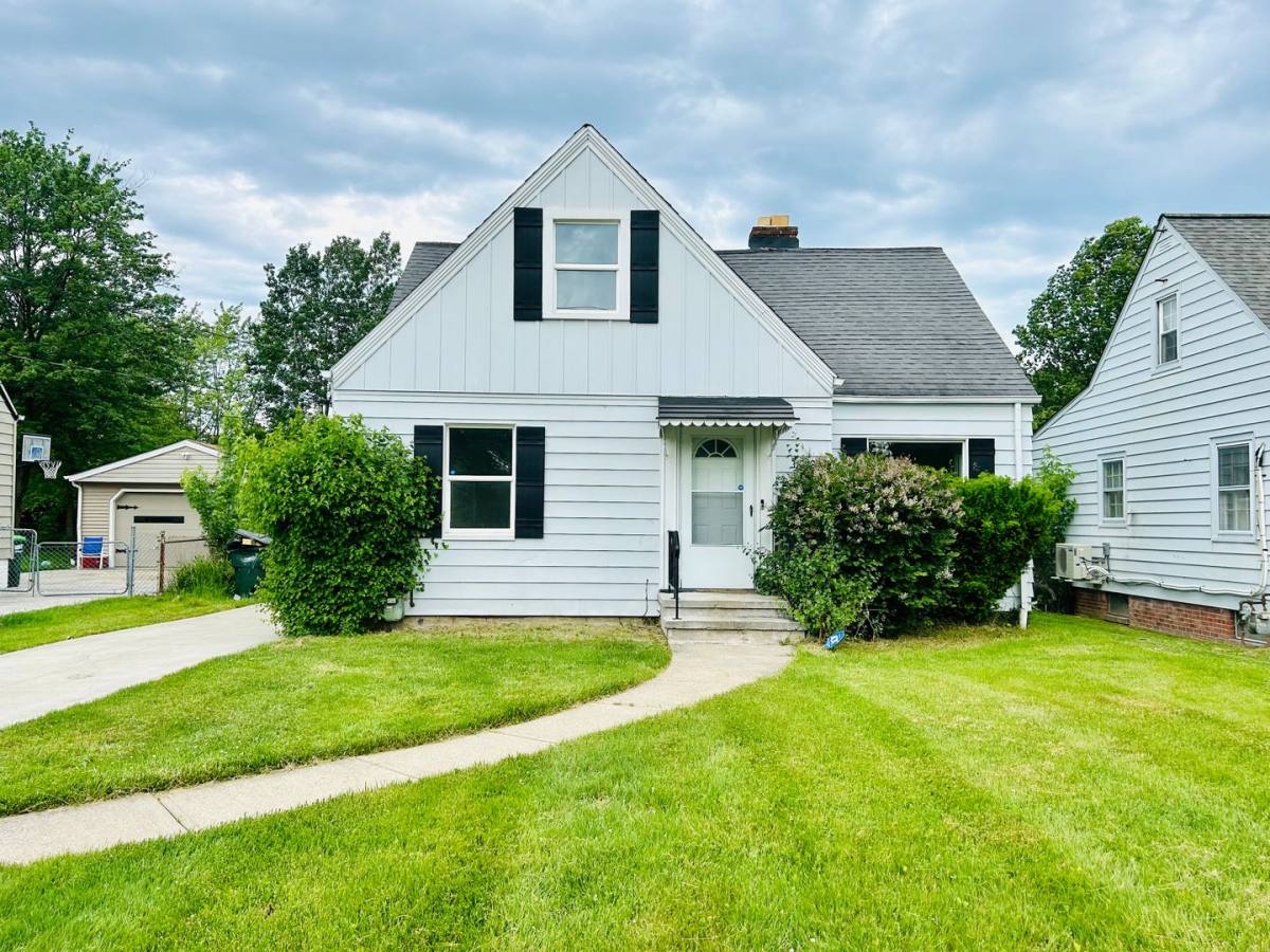 House for rent at 1844 E 300th St, Wickliffe, OH 44092